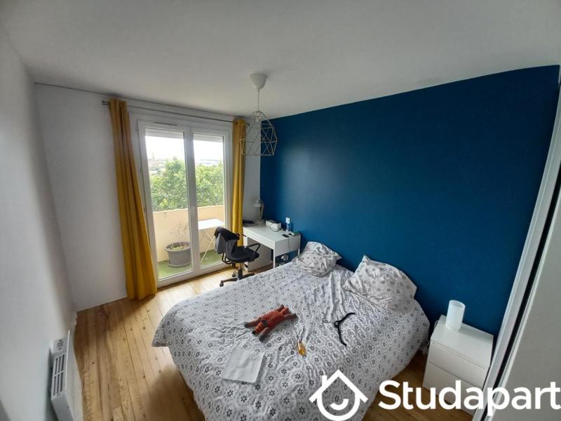 Chambre - 10 m² - 1 pièce