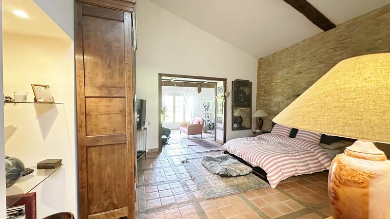 Corps de ferme - 292 m² - 8 pièces