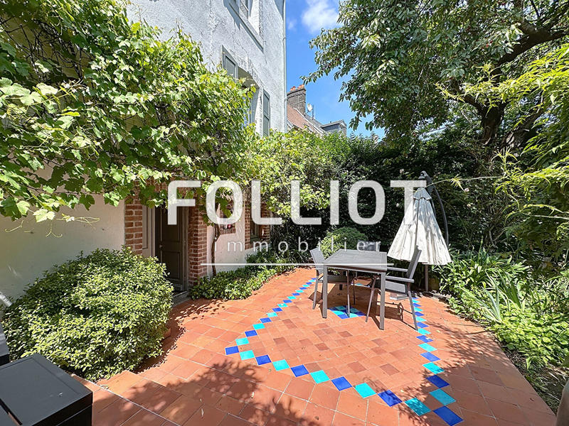 Maison - 200 m² - 9 pièces