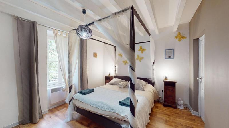 Corps de ferme - 567 m² - 20 pièces