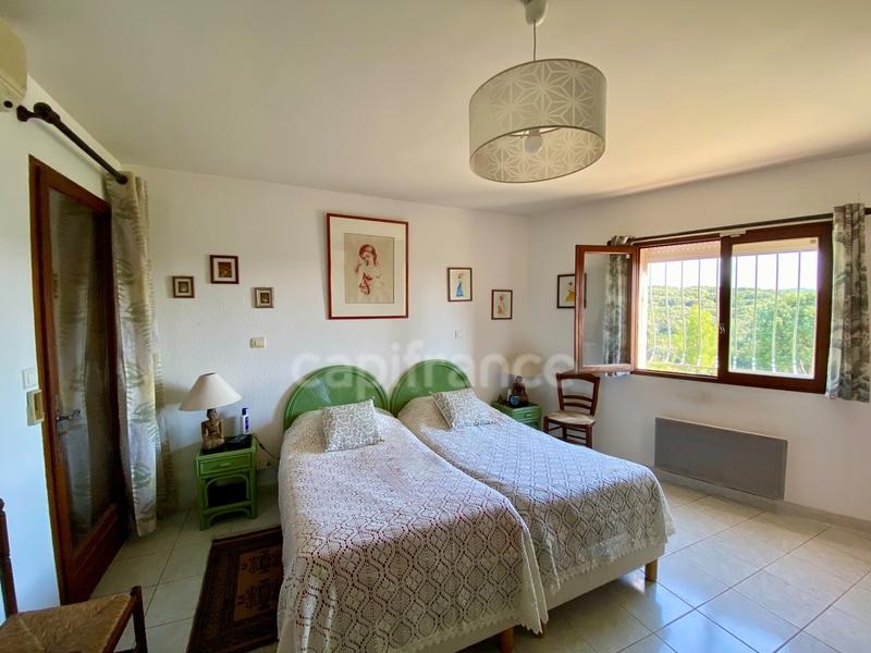 Maison - 140 m² - 7 pièces