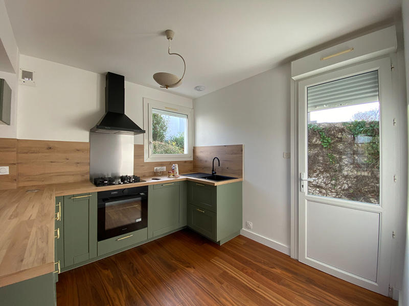 Maison - 90 m² - 5 pièces