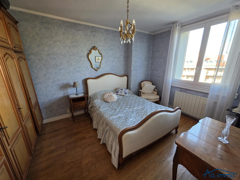 Appartement - 75 m² - 4 pièces