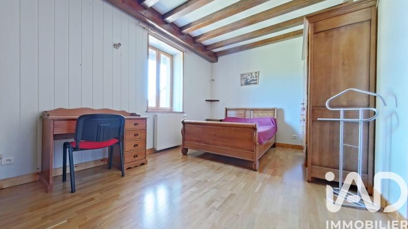 Maison - 217 m² - 6 pièces