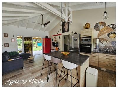 Maison - 87 m² - 5 pièces