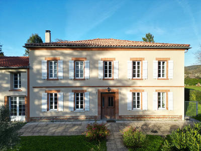 Maison bourgeoise - 225 m² - 7 pièces