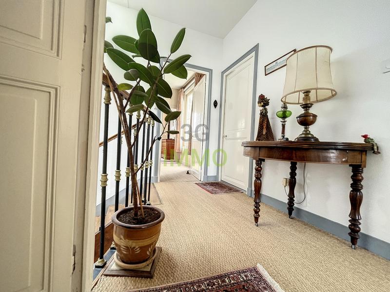 Maison de ville - 181 m² - 8 pièces