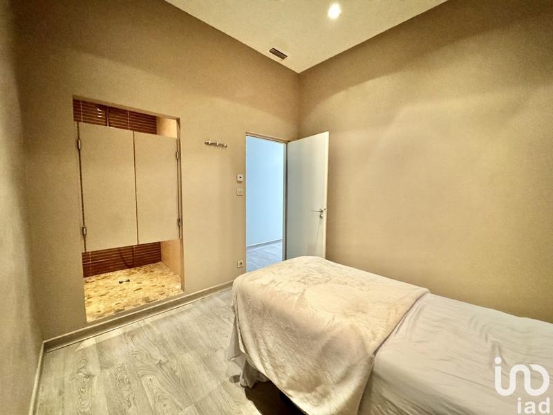 Local commercial - 221 m²