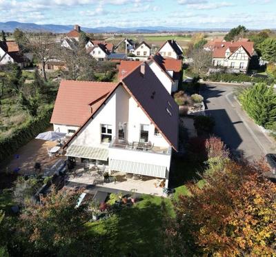 Demeure - 231 m² - 8 pièces