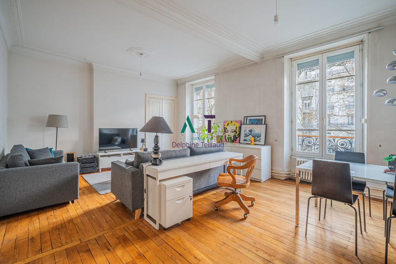 Appartement - 97 m² - 3 pièces