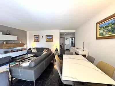 Appartement - 86 m² - 3 pièces