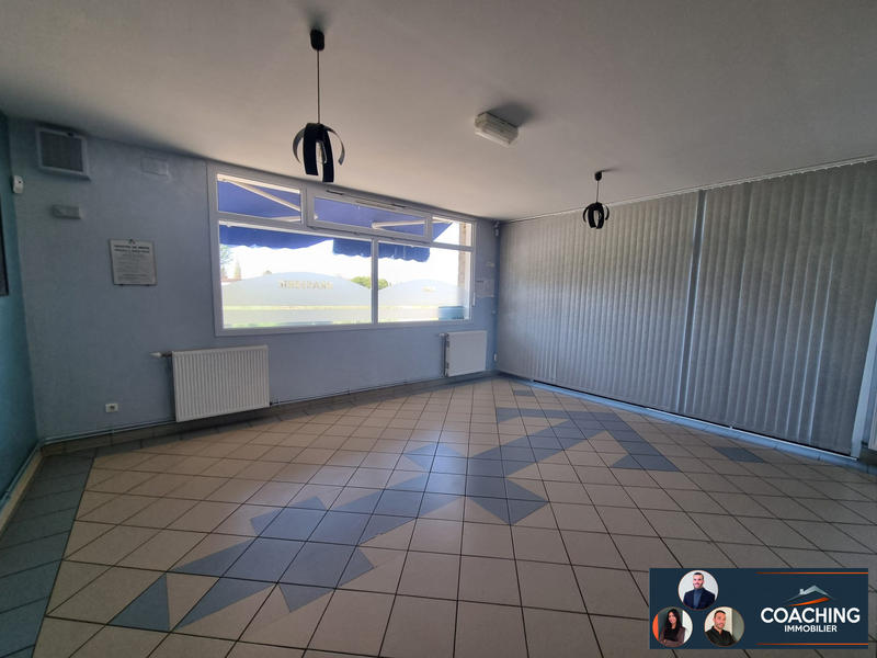 Maison - 437 m² - 10 pièces