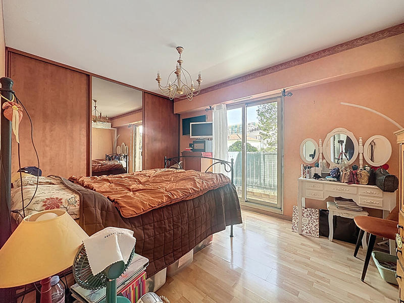 Appartement - 102 m² - 5 pièces