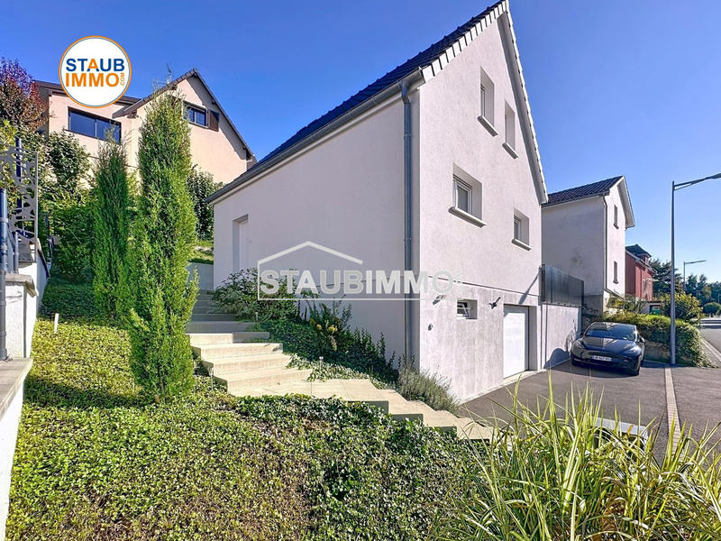 Maison - 80 m² - 5 pièces