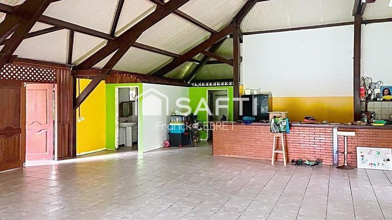 Maison - 273 m² - 6 pièces