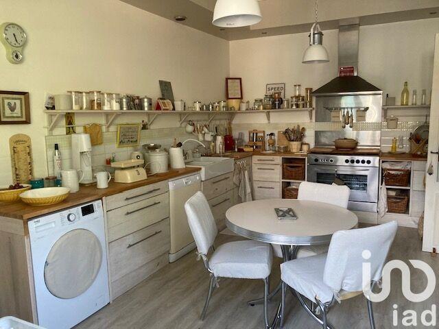 Maison - 170 m² - 10 pièces