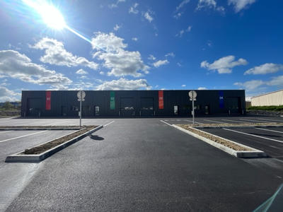 Local d'activité / Entrepôt - 1 000 m²