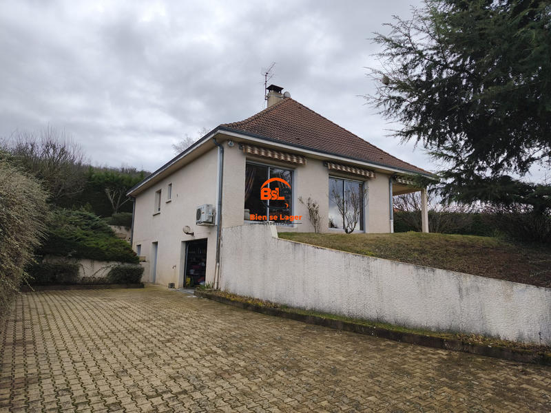 Villa - 196 m² - 8 pièces