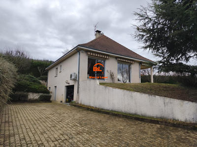 Villa - 196 m² - 8 pièces