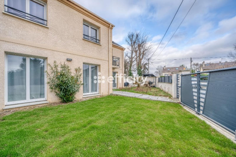 Maison - 110 m² - 4 pièces