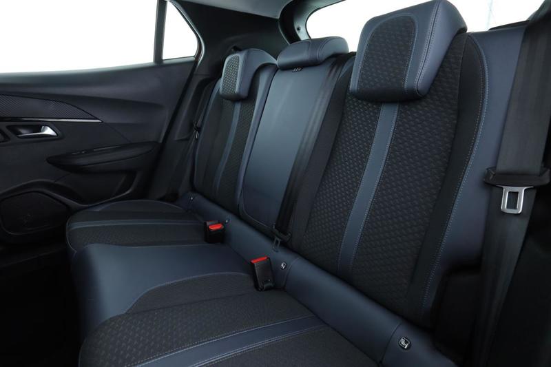 Peugeot 2008 1.2 PureTech Allure Eat8 131 ch