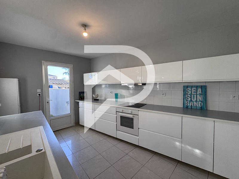 Maison - 170 m² - 6 pièces