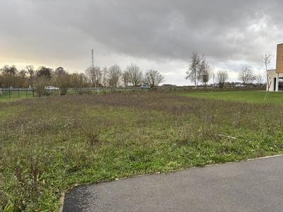 Terrain constructible - 1 500 m²