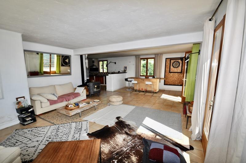 Maison - 180 m² - 6 pièces