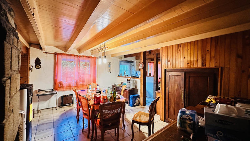 Maison - 140 m² - 8 pièces