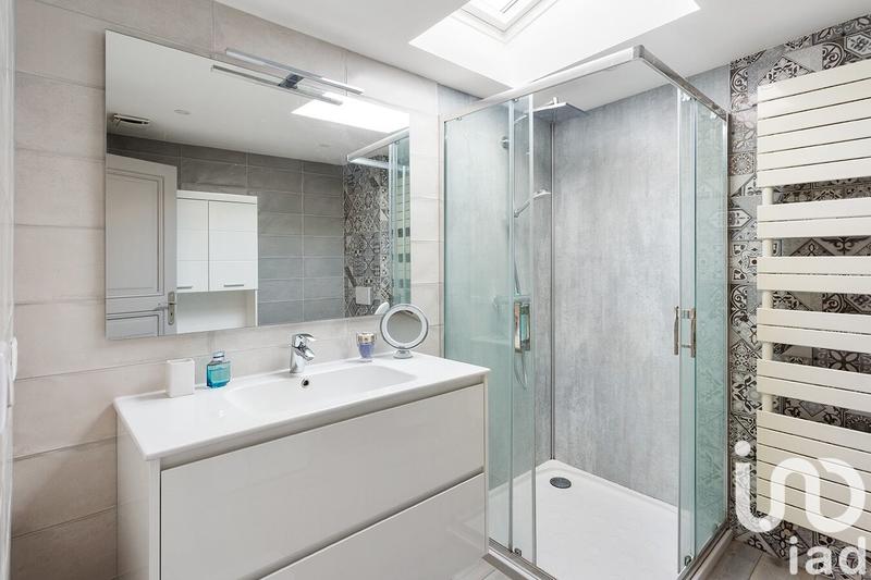 Maison - 324 m² - 10 pièces