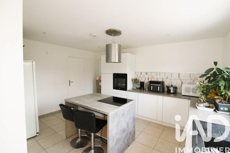 Maison - 189 m² - 8 pièces