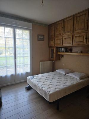 Maison - 196 m² - 9 pièces