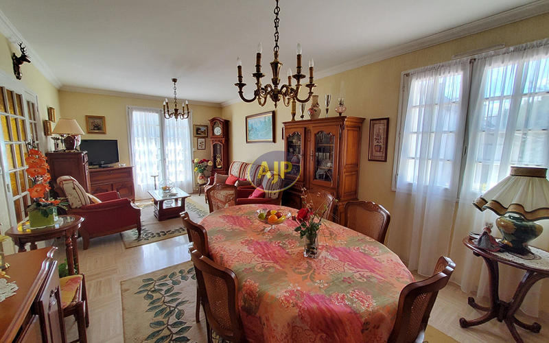 Maison - 105 m² - 4 pièces