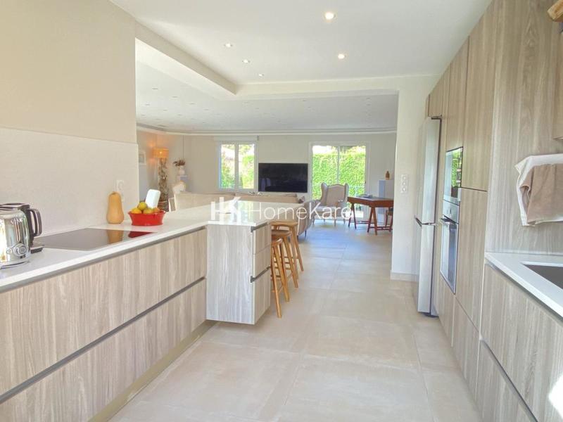 Villa - 201 m² - 7 pièces