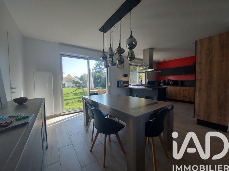 Maison - 139 m² - 7 pièces