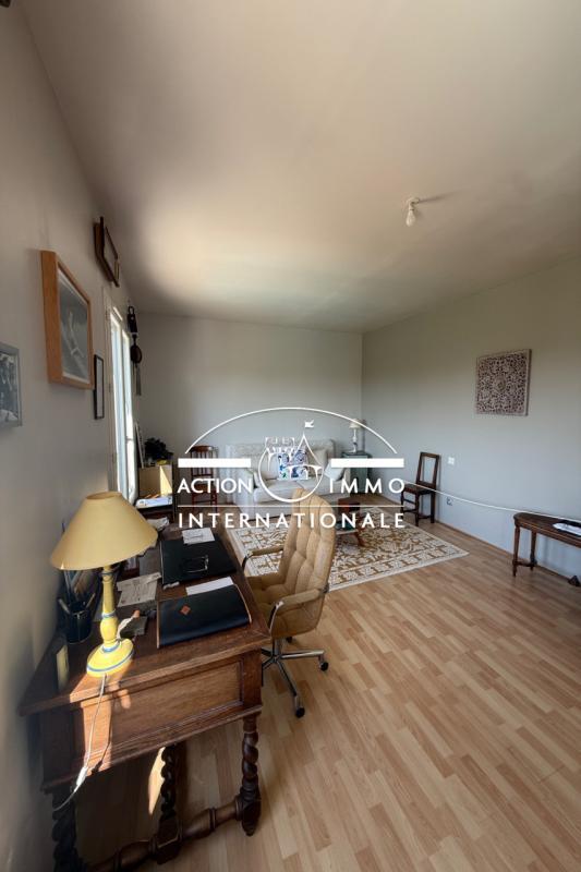 Villa - 208 m² - 4 pièces