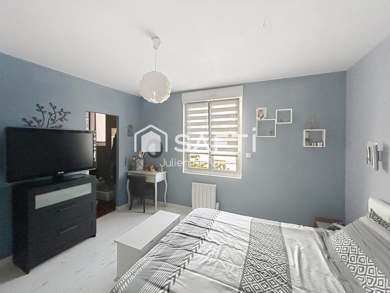 Maison - 266 m² - 11 pièces