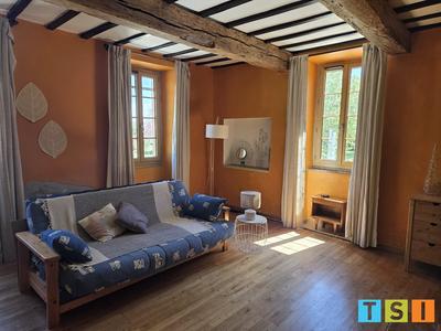 Maison - 230 m² - 7 pièces