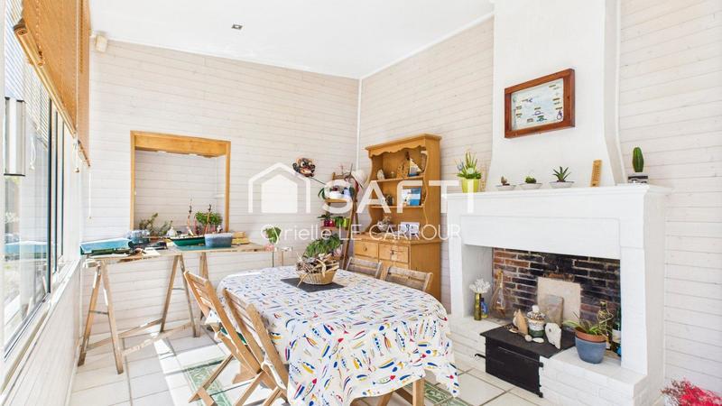 Maison - 203 m² - 7 pièces