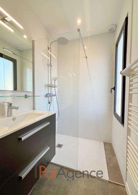 Maison - 104 m² - 4 pièces