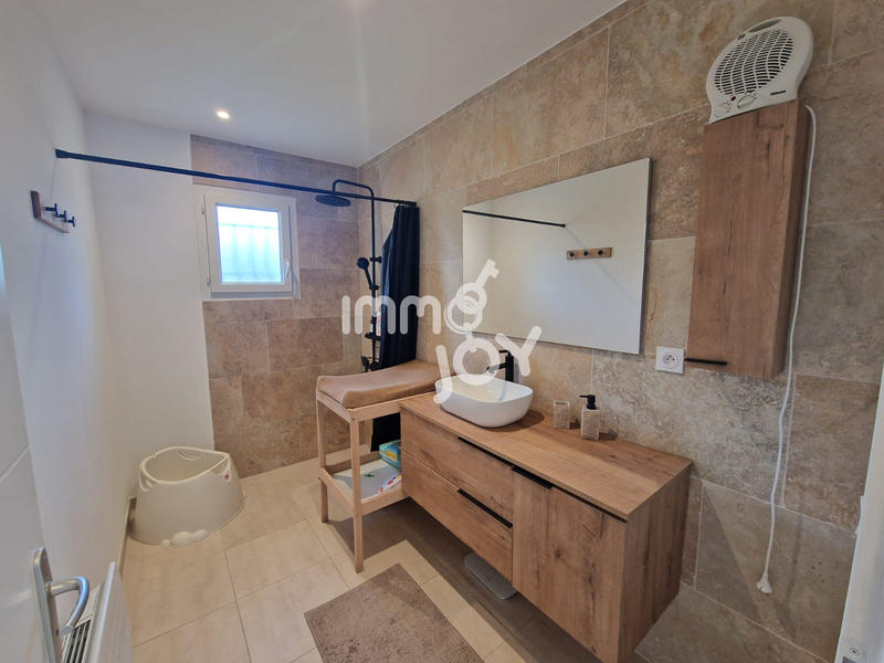 Maison - 93 m² - 4 pièces