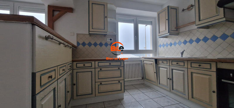 Appartement - 100 m² - 7 pièces