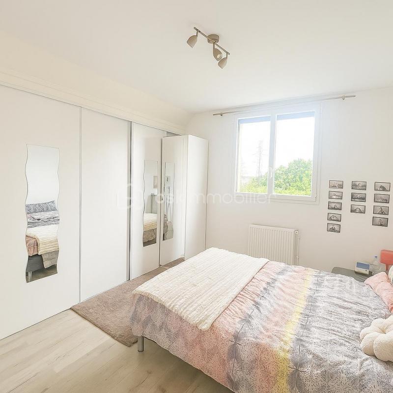 Propriété - 227 m² - 9 pièces