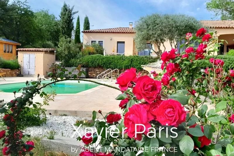 Maison - 228 m² - 7 pièces