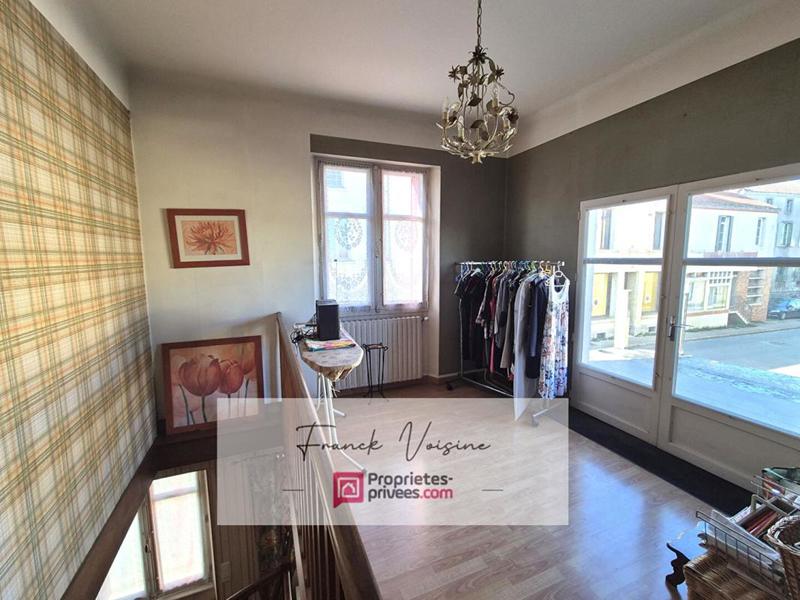 Maison - 321 m² - 8 pièces