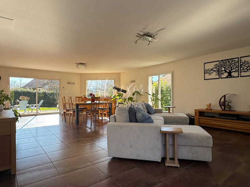 Maison - 190 m² - 6 pièces