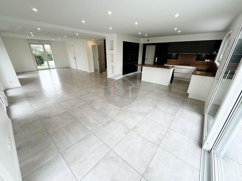 Maison - 130 m² - 4 pièces