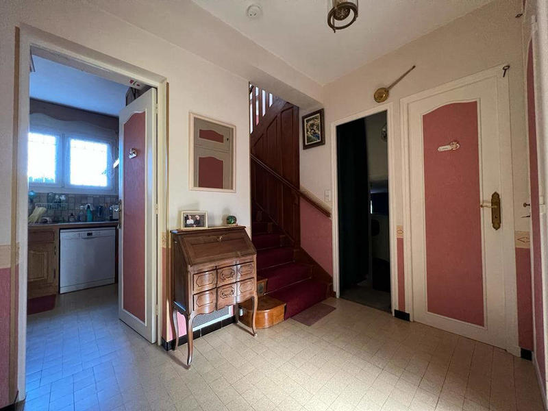 Maison - 146 m² - 9 pièces