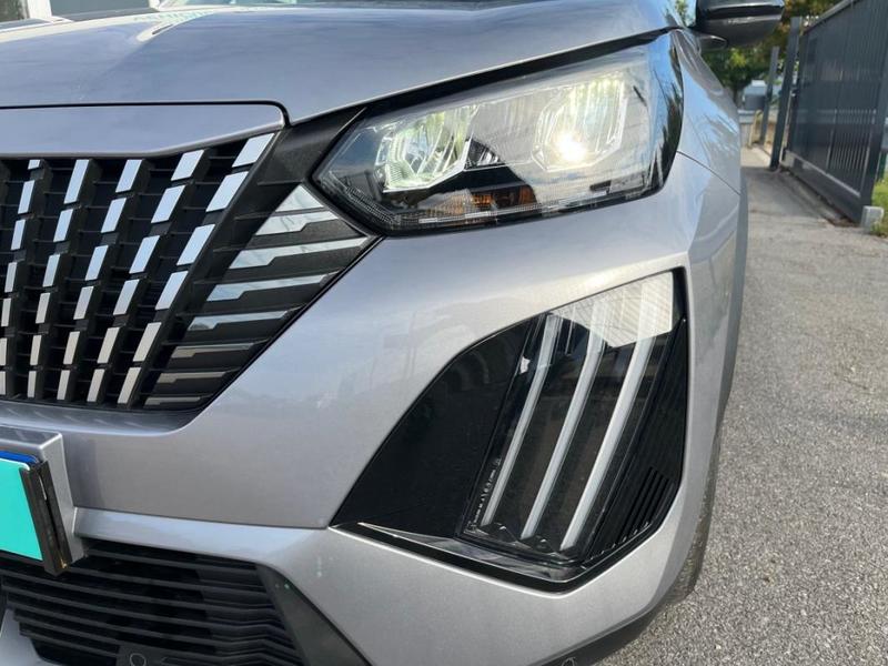 Peugeot 2008 II Hybrid 136 e-Dcs6 Allure