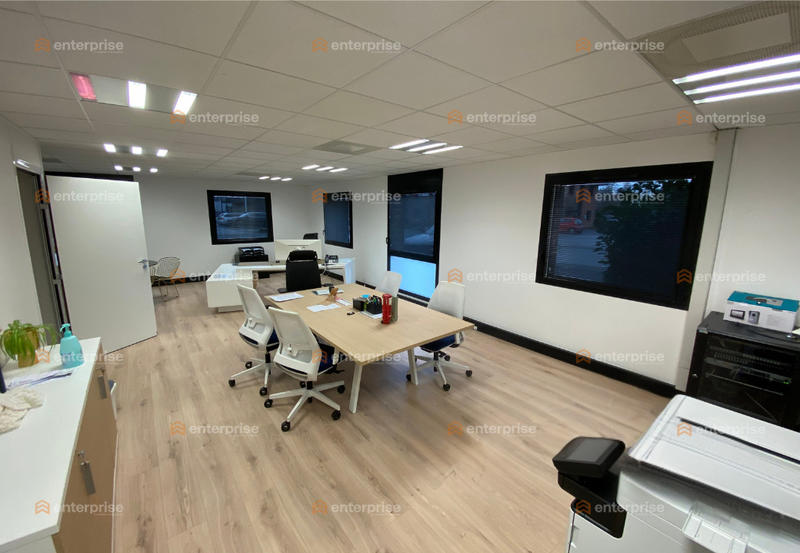 Bureau - 250 m²